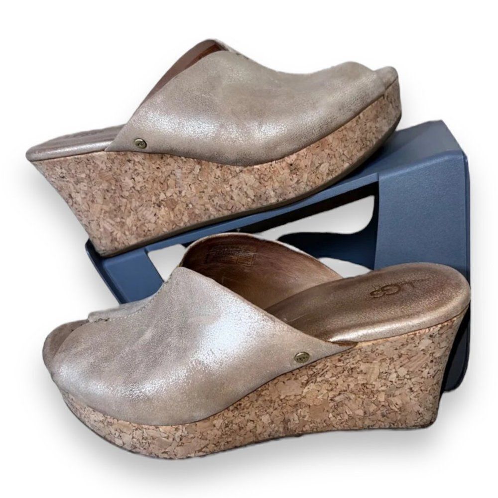 UGG Australia Dominique Peep Toe Gold Cork Wedge 1005109 Women's 7‎